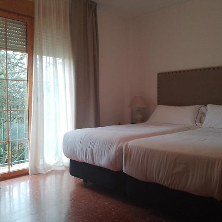 Hotel Tugasa El Almendral Setenil De Las Bodegas Екстериор снимка