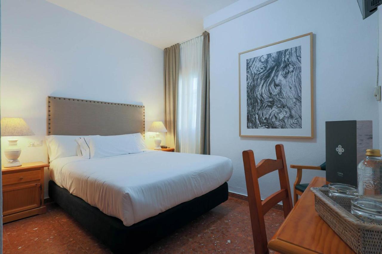 Hotel Tugasa El Almendral Setenil De Las Bodegas Екстериор снимка