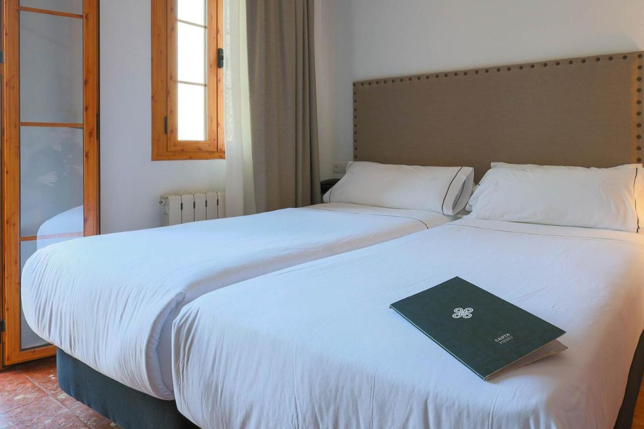 Hotel Tugasa El Almendral Setenil De Las Bodegas Екстериор снимка