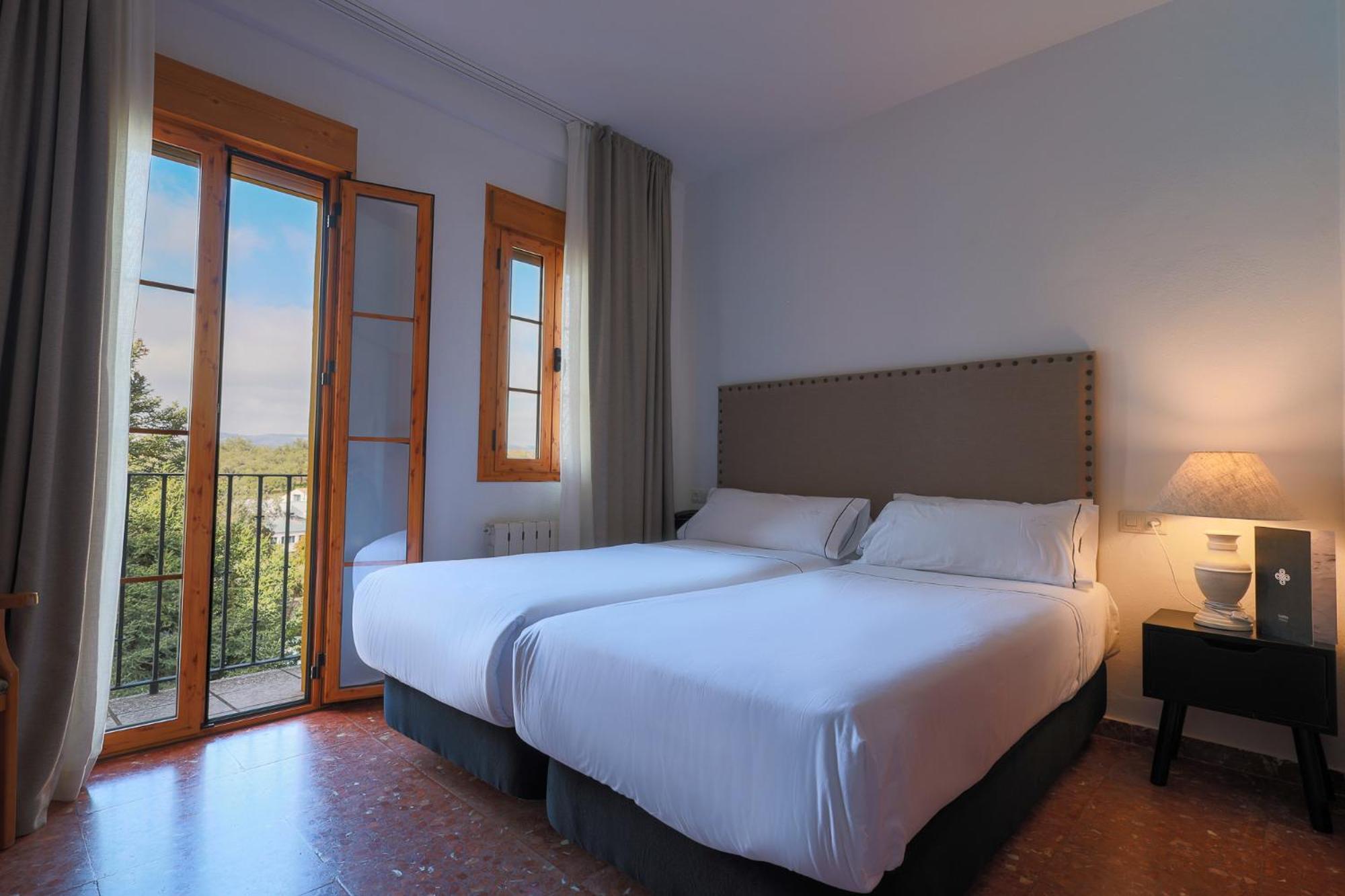 Hotel Tugasa El Almendral Setenil De Las Bodegas Екстериор снимка