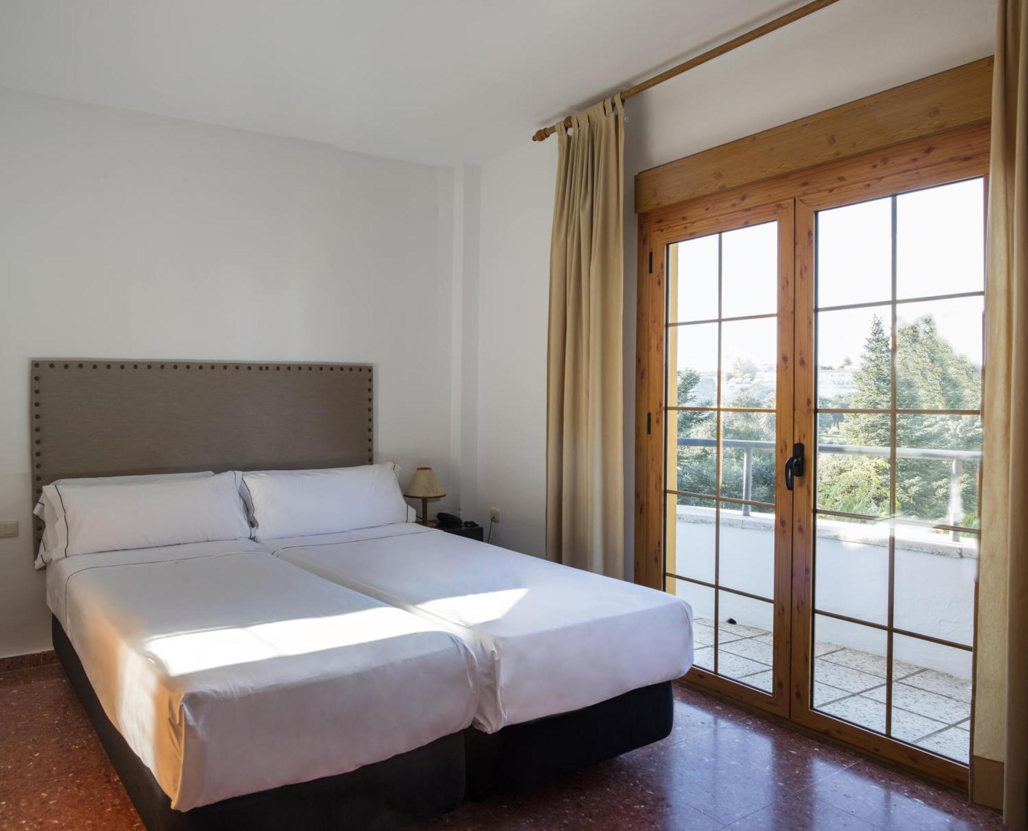 Hotel Tugasa El Almendral Setenil De Las Bodegas Екстериор снимка