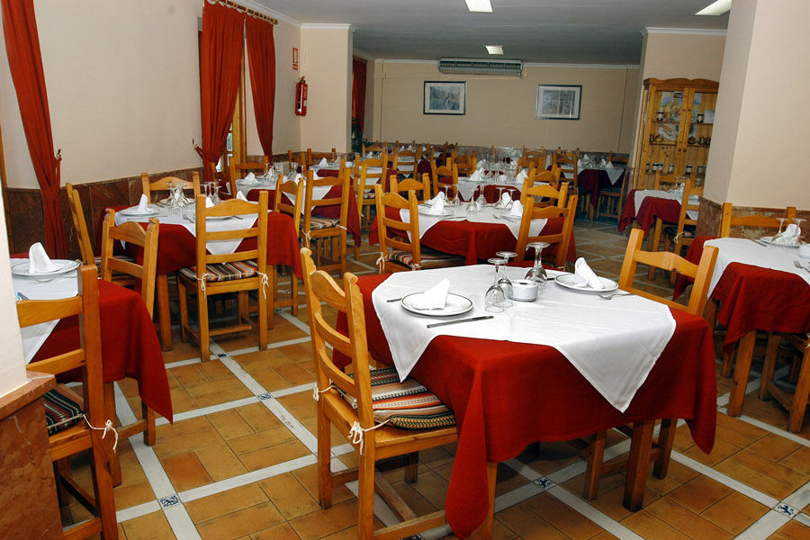 Hotel Tugasa El Almendral Setenil De Las Bodegas Екстериор снимка